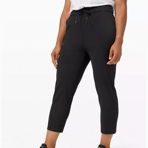 Lululemon on the fly crop 23”